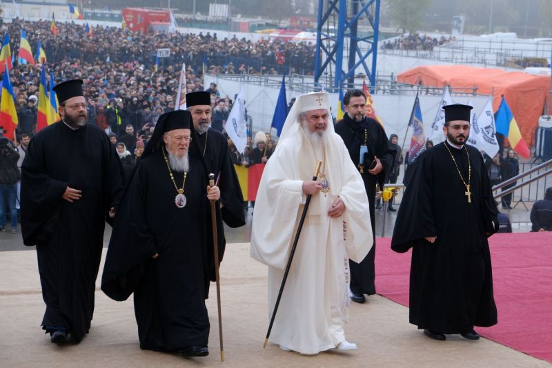Întrebare pentru Patriarhia Română 